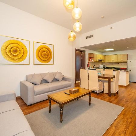Live spacious 3BR apartment all En Suite&Balcony Dubái Exterior foto