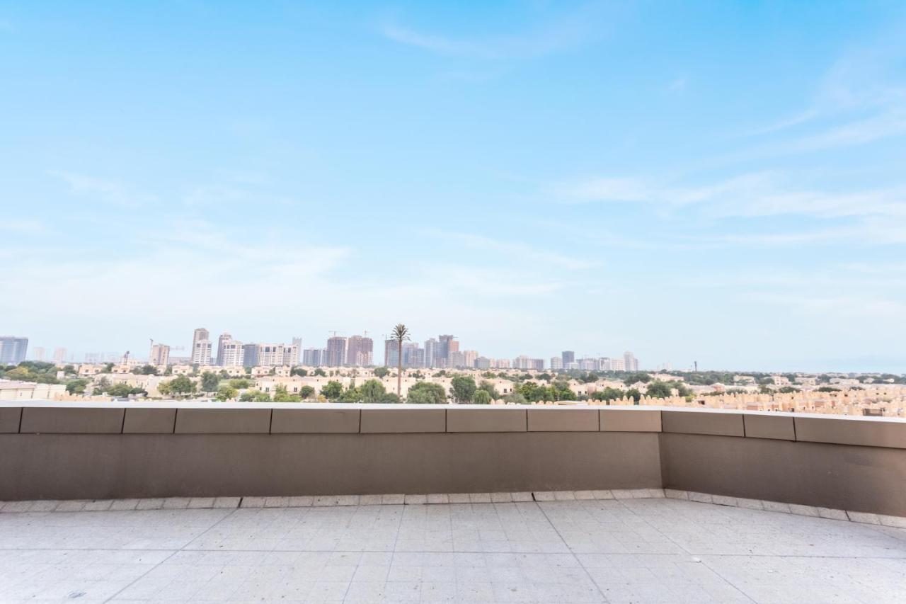 Live spacious 3BR apartment all En Suite&Balcony Dubái Exterior foto