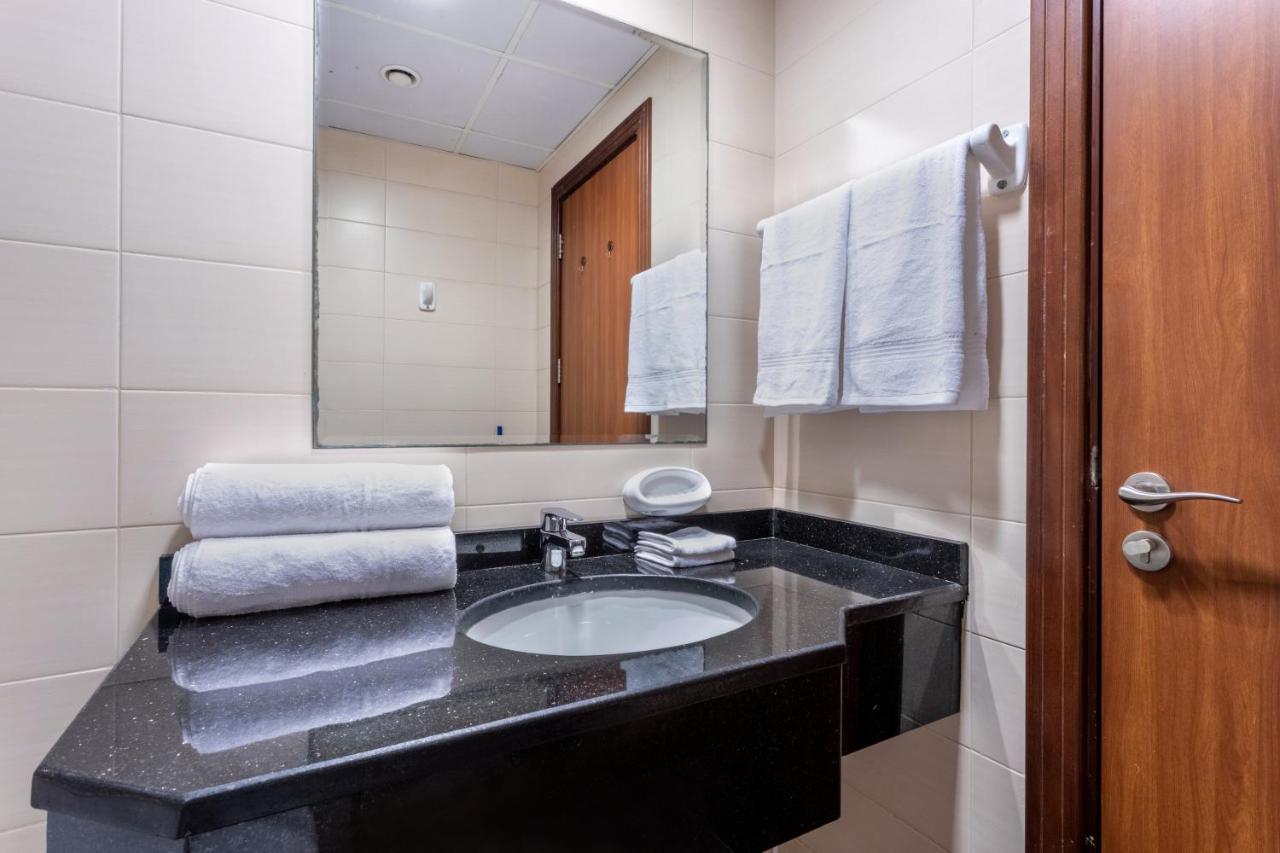 Live spacious 3BR apartment all En Suite&Balcony Dubái Exterior foto